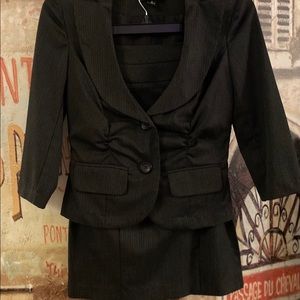 Ladies I.N. San Francisco suit